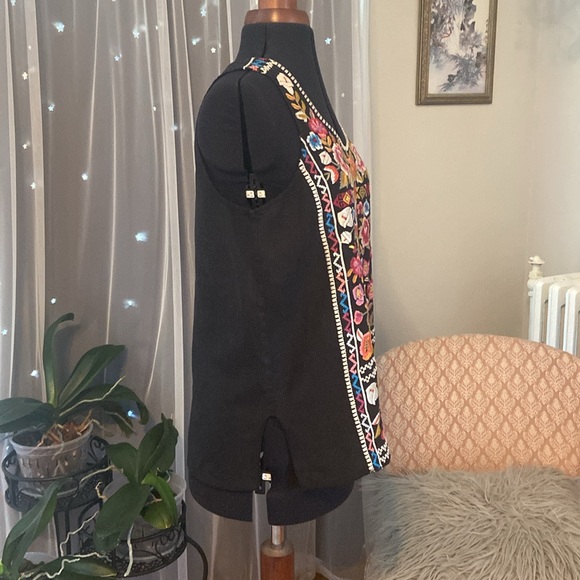 Embroidered Johnny Was Linen Top - Picture 3 of 6